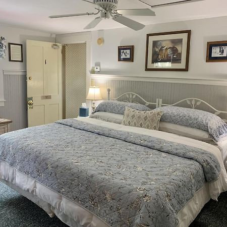 Buttonwood Inn On Mount Surprise Норт-Конвей Номер фото