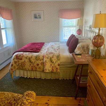 Buttonwood Inn On Mount Surprise Норт-Конвей Номер фото