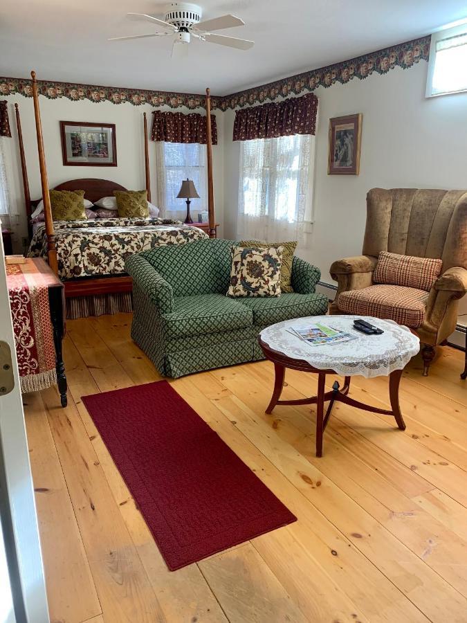 Buttonwood Inn On Mount Surprise Норт-Конвей Номер фото